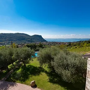 Ca' Mulini , Garda (Verona) Italien